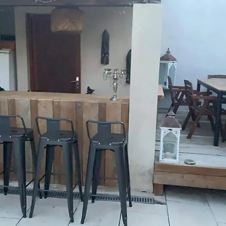 Duplex Indépendant Avec Accès Piscine Appartement