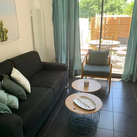 Duplex Independant Avec Acces Piscine