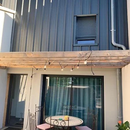 Duplex Indépendant Avec Accès Piscine Vendargues