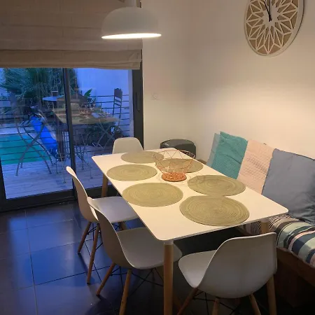 Duplex Indépendant Avec Accès Piscine Appartement