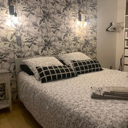 Duplex Independant Avec Acces Piscine 旺达尔格
