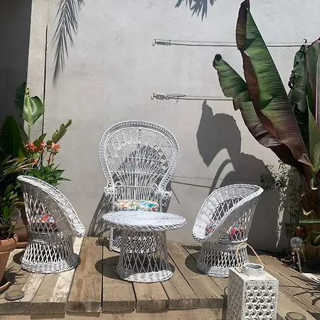 Duplex Independant Avec Acces Piscine
