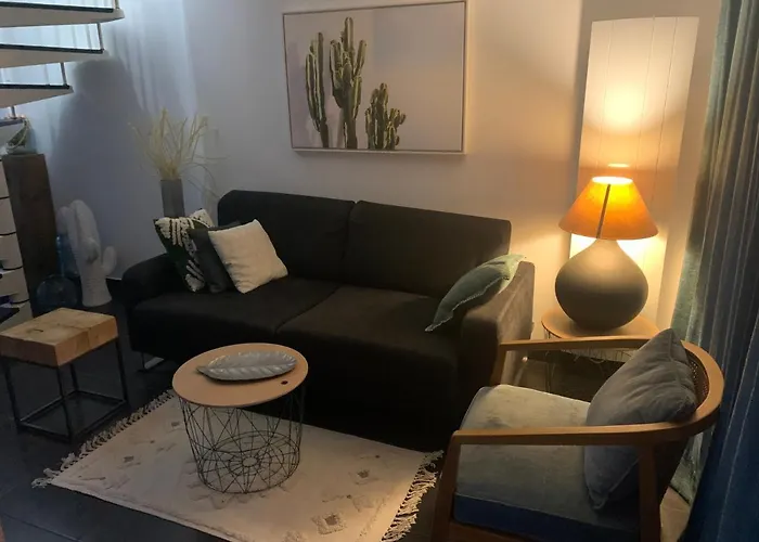 Duplex Independant Avec Acces Piscine Apartment